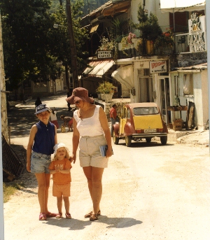 Joanne, Lizzie and Annemarie in Karia